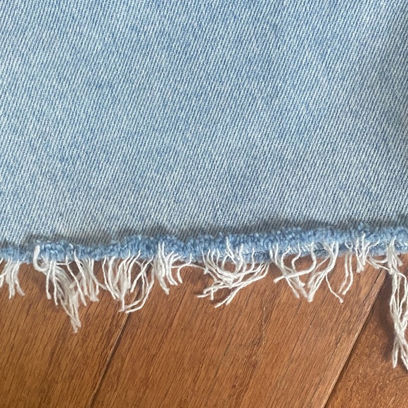 GAP Light Blue High Rise Stride Frayed Hem Jean Shorts - Picture 6 of 6